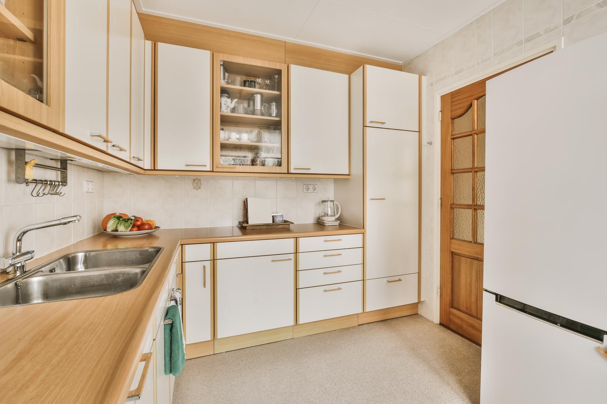 L shaped kitchen